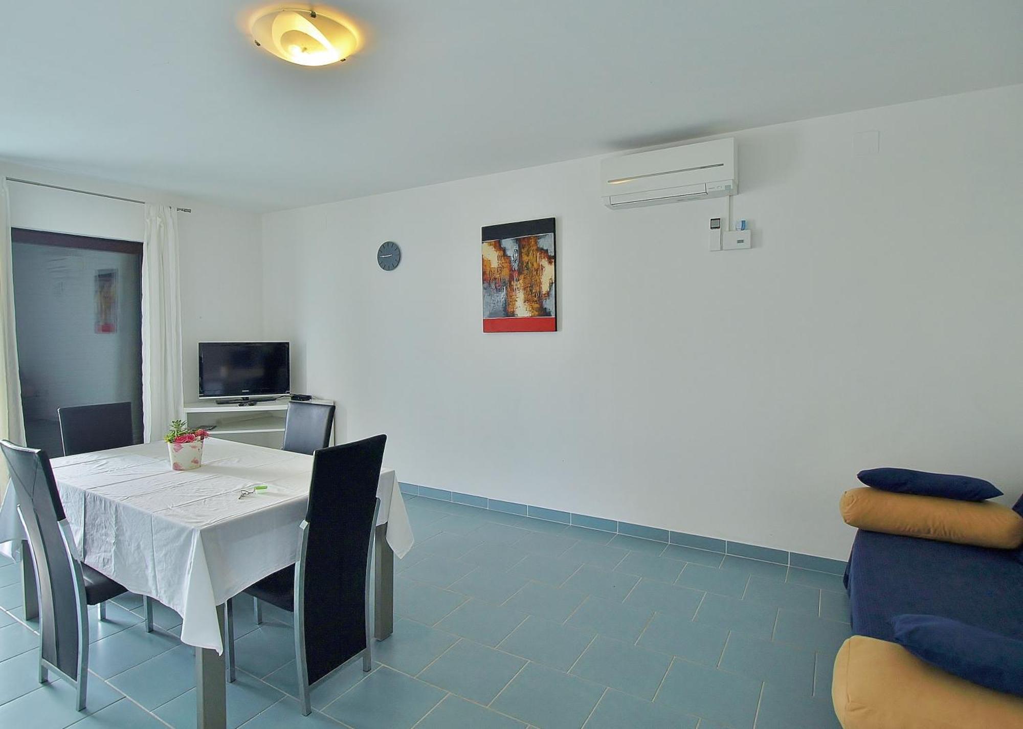 Apartments Eufemija Rab Town Bagian luar foto