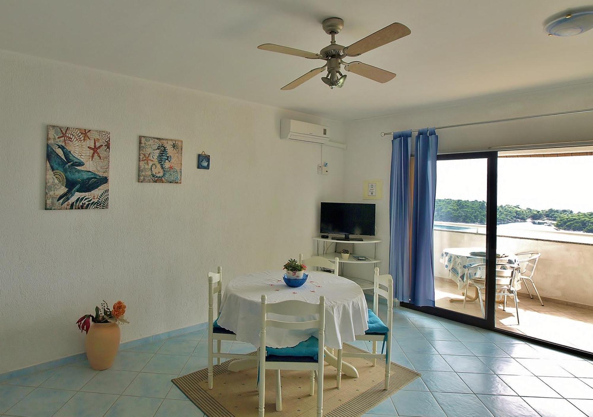 Apartments Eufemija Rab Town Bagian luar foto